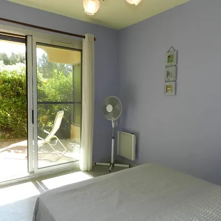 Le Lavandou, 2 Pieces, 5 Personnes - Fr-1-251-694 Apartment *