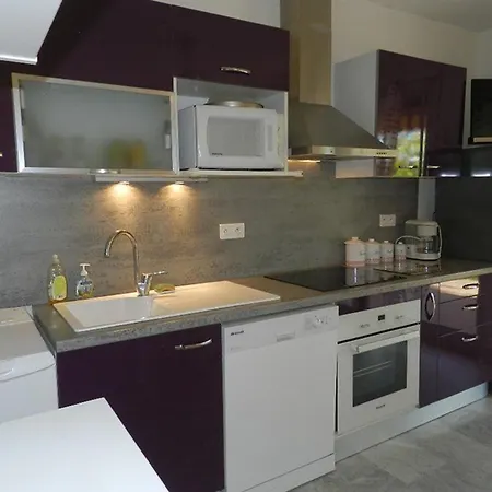 Apartment Le Lavandou, 2 Pieces, 5 Personnes - Fr-1-251-694 *